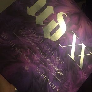 Limited edition Urban Decay Vault